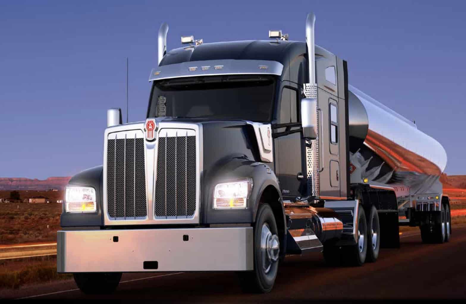 Kenworth W990 Unleashed: A Comprehensive Review of Power, Performance, and Comfort